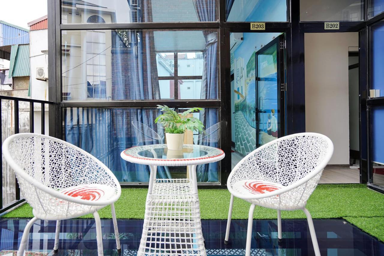 הלונג Almor Hostel With Pool In Right Center מראה חיצוני תמונה